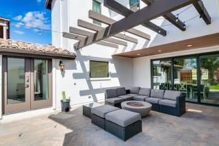Luxury Oasis with Ping Pong, Firepit and Cozy Patio - San Clemente - 2