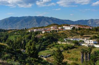 3 bedroom, top floor with fantastic terraces, sea view and pools - Mijas Costa - 1