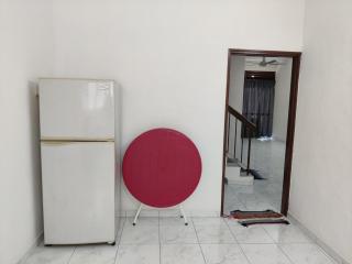 CLP perai Roomstay near Sri Muniswarar temple - Perai - 1