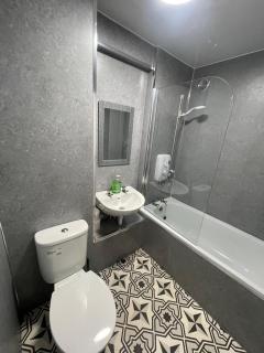 CityLink Retreat With Metro Access, Free Parking, Near Airport - Edimburgo - 3