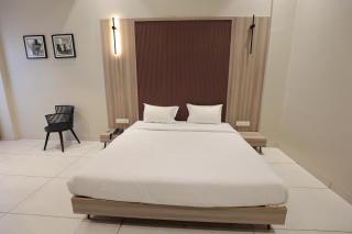 Vaishnav Hotel - Latur - 6