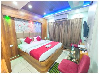 HOTEL THE ASHRAY Near Sea Beach And Jagannath Temple - Fully Air Conditioning Hotel - All Rooms Spacious & Luxuary - Lift - Restaurant and Parking Facilities - A Top Rated Luxuary Hotel - Puri - 6