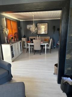 Stort hus med 3 soverom og fin utsikt og fin ute plass - Sokndal - 0