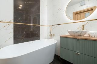 Elegant & Modern Apartments with Water View by Noclegi Renters - Danzig - 5