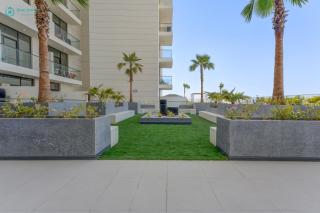 Bright & Luxury Studio with Balcony in Al Furjan - 1