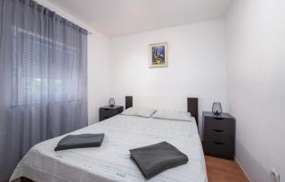 2 Bedroom Cozy Home In Pula - 5