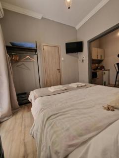 Closer "Egnatia Studio 5" - 5