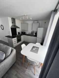 Cardiff city centre apartment - 9