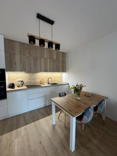 Stylish & Cozy Stay, Mid-Town - Banská Bystrica - 6