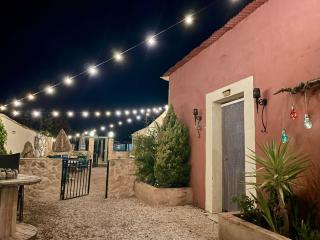 Self catering Accommodation for the Larger Group - Úbeda - 9