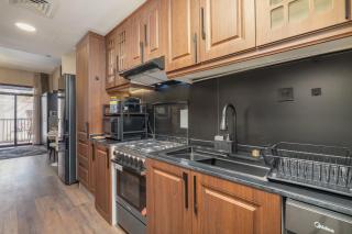 StayShort - Extravagant Studio Stay for 2 in JVC - 6