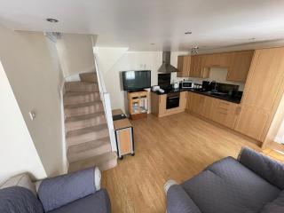 Listed Character Cottage In Central Kingsbridge - 4