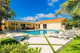Pelican Beach House by Bocobay Seafront LUX 4BD - Palm-Eagle Beach - 2