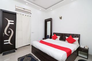 Hotel O Flourish - Jāmb - 0