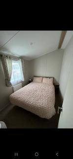 Robin hood hawthorn view - Rhyl - 3