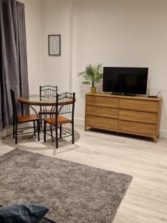 Extra Large Modern Studio Flat In Kent - Maidstone - 3