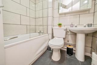 City Centre Snow Hill Apartment (Sleeps 6) - Birmingham - 2