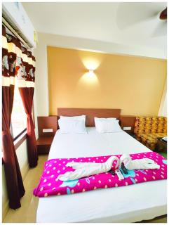 HOTEL U!K PALACE Near Sea Beach And Jagannath Temple - Free Wifi- Lift and Parking Facilities - Fully Air Conditioning Room & Luxuary Rooms - A Top Rated Hotel In Puri - Puri - 9