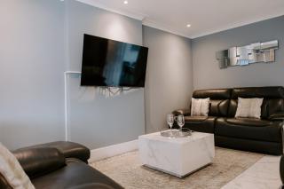 Badger Lane - 3 Bedroom House, parking and garden! - Thornaby on Tees - 0