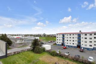 Bright 1BR Apartment with a View - Reykjavik - 8