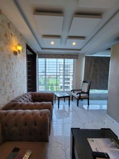 1 bed Family flat secured - Lahore - 7