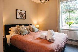 Stylish & Well Equipped Modern Home - Birmingham - 3
