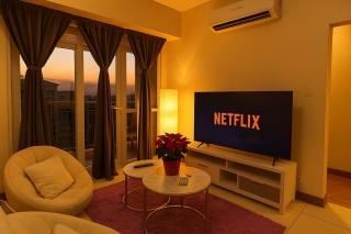 Elegant 1BR near Solaire, Okada, Mall of Asia - Manila - 2