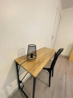 Studio cosy & pratique avec parking privé - Égletons - 4