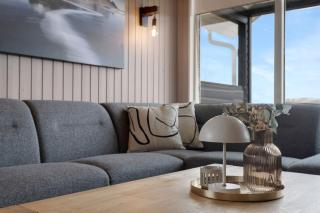 Scenic 3BR Summerhouse w HotTub Near Golden Circle - Minni-Borg - 8