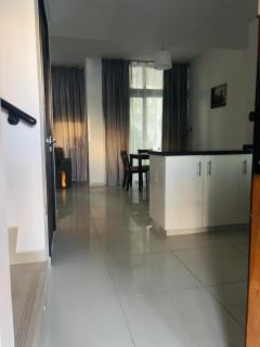 3 Bedroom Villa in Vardon Cluster Damac Hills 2 Peaceful Family Retreat By al sarya Holiday Homes - Dubai - 2