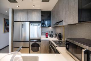 High Floor With Marina View - 4