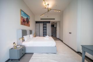 High Floor With Marina View - 3