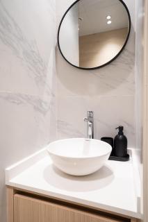 Sophisticated Urban 2-bedroom - 1