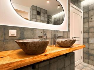 For Those Who Want the Best City Views and Style - 7