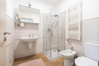 Amora Homes Basilica Monnalisa luxury 3 bedrooms apartment with amazing view NEED RESERVATION X FREE PARKING - Budapest - 1