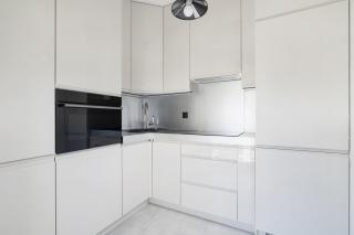 Żabiniec Stylish Apartment in Cracow with Balcony by Noclegi Renters - Cracovia - 6