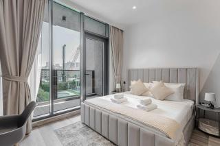 Modern Studio with Pool View & Gym Access - Dubai - 0