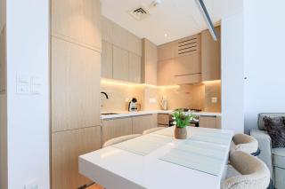 Modern Living in Oakley Square Fully Furnished 1BR - 5