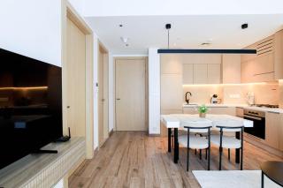 Modern Living in Oakley Square Fully Furnished 1BR - 7