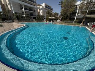 מקום בשמש באילת - Eilat - 0