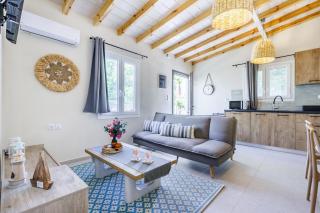 Paisios Holiday Home - 9