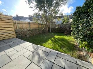 Modern 2BR Duplex with Garden in Cardiff Stylish and Relaxing Stay - Cardiff - 8