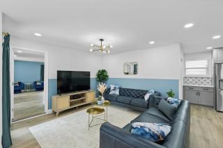 Modern Open-Concept 4-BD 3-BA with Backyard - Irving - 5