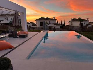 Luxury Modern 4 Bed villa - 5 minutes from town! - Malaga - 2