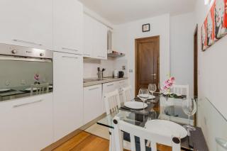 GuestHost - Novoli Escape in Florence with Parking - Firenze - 2