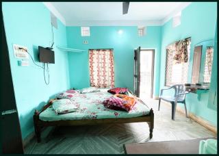 OT Hotel # R # Krishna Guest House Near Sea-Beach PURI, BALCONY, KITCHEN, NON AC and AC Rooms Wifi,- Parking Facilities - BEST HOTEL IN PURI - Puri - 6