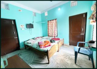 OT Hotel # R # Krishna Guest House Near Sea-Beach PURI, BALCONY, KITCHEN, NON AC and AC Rooms Wifi,- Parking Facilities - BEST HOTEL IN PURI - Puri - 4