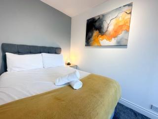Fleet House by Blue Skies Stays - Middlesbrough - 7