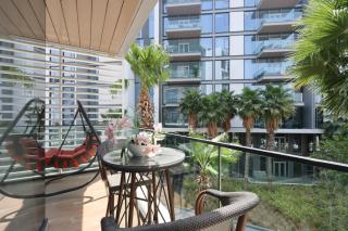 Livbnb - Luxury 3B with Maid's Room, Partial Sea View - Dubai - 9