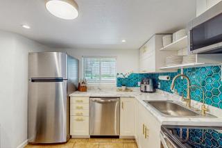 Lake Life HQ - Osage Beach - 9